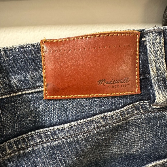 Like new Madewell Skinny Skinny Jeans, size 30x32 - Picture 5 of 7